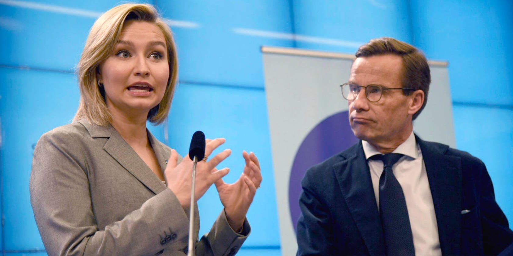 Kristdemokraternas partiledare Ebba Busch Thor (KD) och Moderaternas partiledare Ulf Kristersson (M) vill uppdatera energiöverenskommelsen.