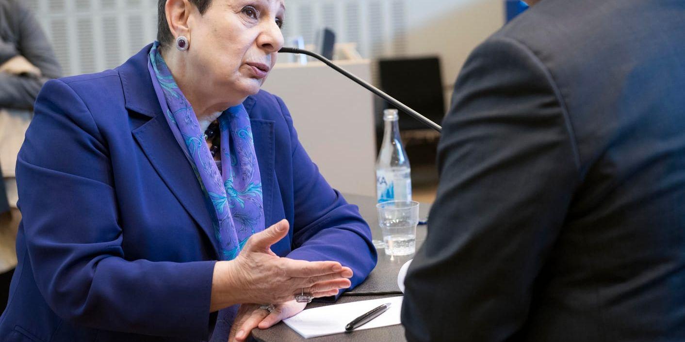 Hanan Ashrawi är talesperson för den palestinska paraplyorganisationen PLO. Arkivbild.