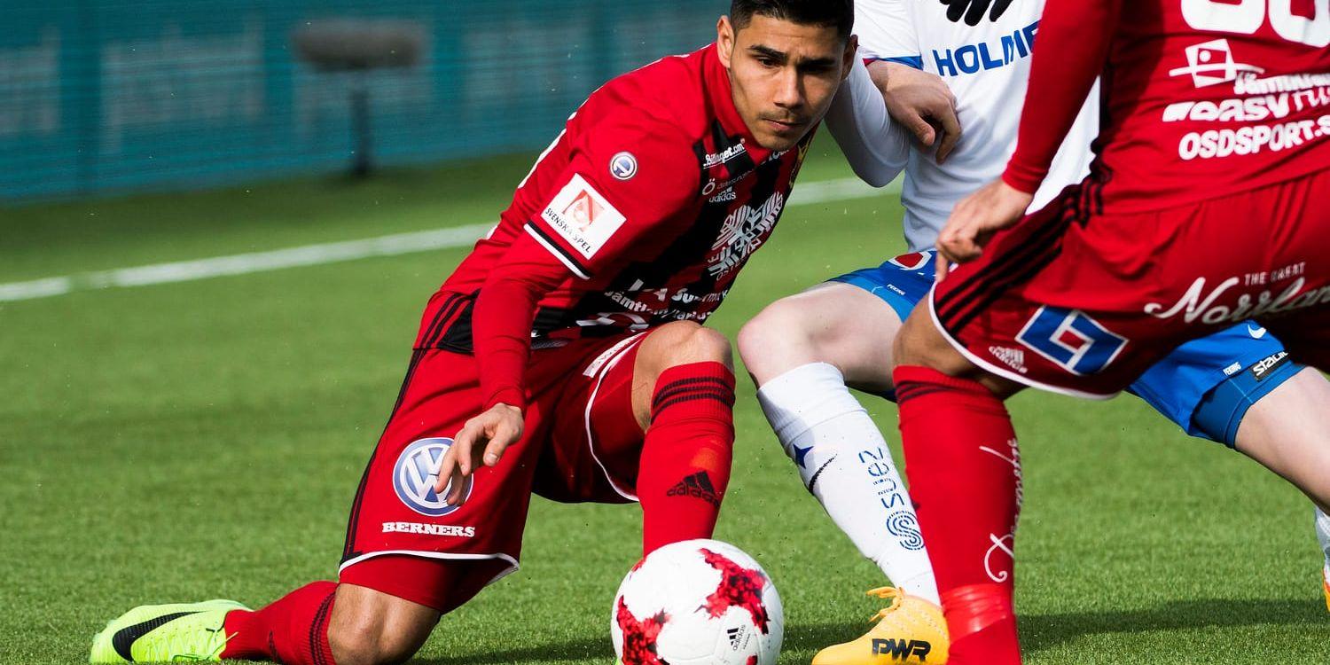 Östersunds Hosam Aiesh har en bristning i baksidan av låret. Arkivbild.