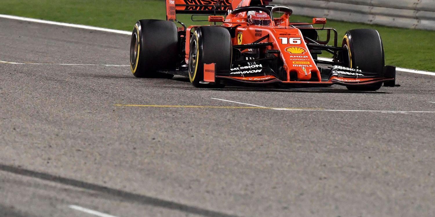 Ferraris Charles Leclerc fick motorproblem och tappade segern i Bahrain.