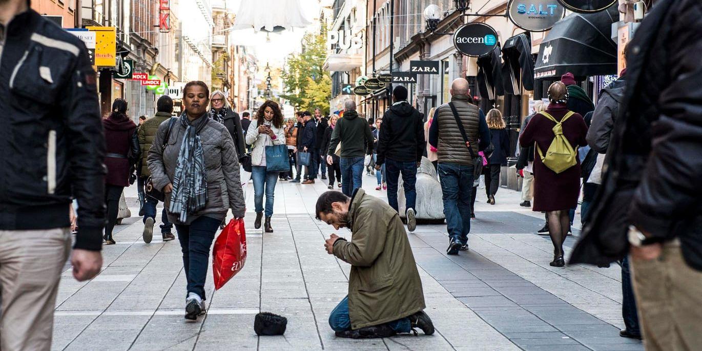 Moderaterna vill ha ett nationellt förbud mot tiggeri. Arkivbild.