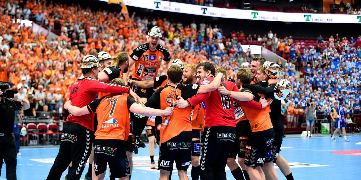 IFK Kristianstad firar tredje raka SM-guldet i handboll i våras. Men det finns ingen mättnad i laget, målet är att försvara titeln.