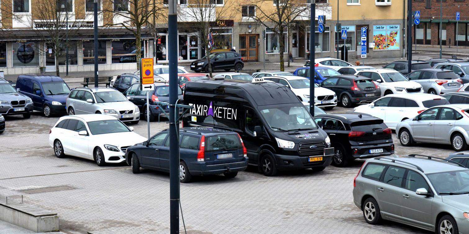 Vad händer på Stortorget efter utmärkelsen som landets tredje fulaste parkeringsplats?