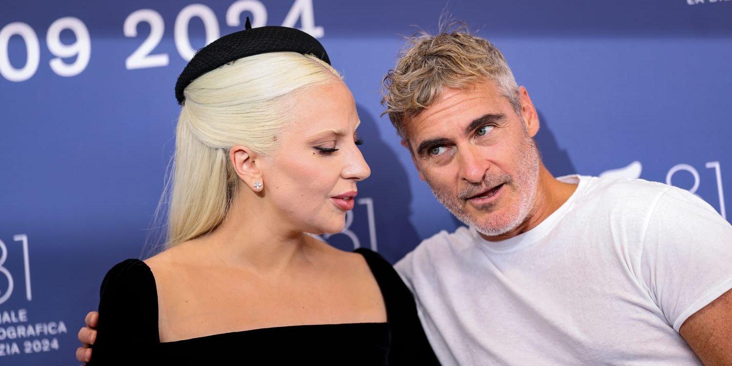 Lady Gaga tillsammans med Joaquin Phoenix i Venedig där 'Joker: Folie à deux' premiärvisades. Arkivbild.