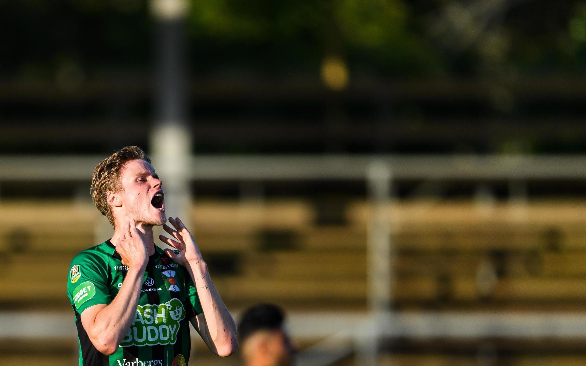 Varbergs Gustav Norlin deppar efter en missad målchans under fotbollsmatchen i Allsvenskan mellan Varberg och IFK Göteborg den 18 juni 2020 i Varberg.Foto: Krister Andersson / BILDBYRÅN