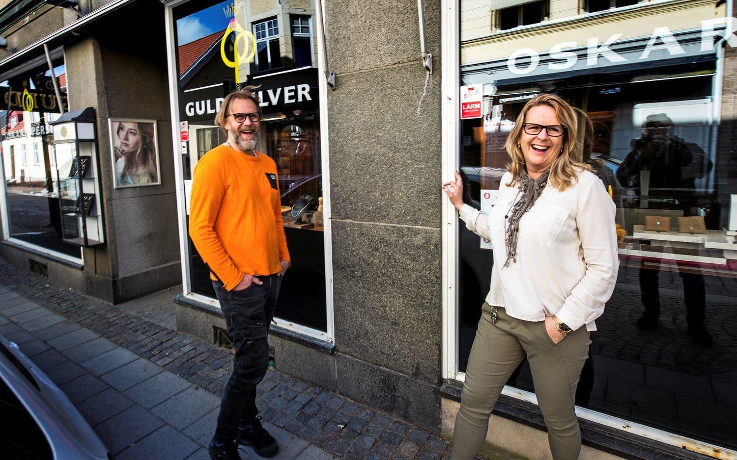 Oskar Persson Guld i Falkenberg stänger sista maj.