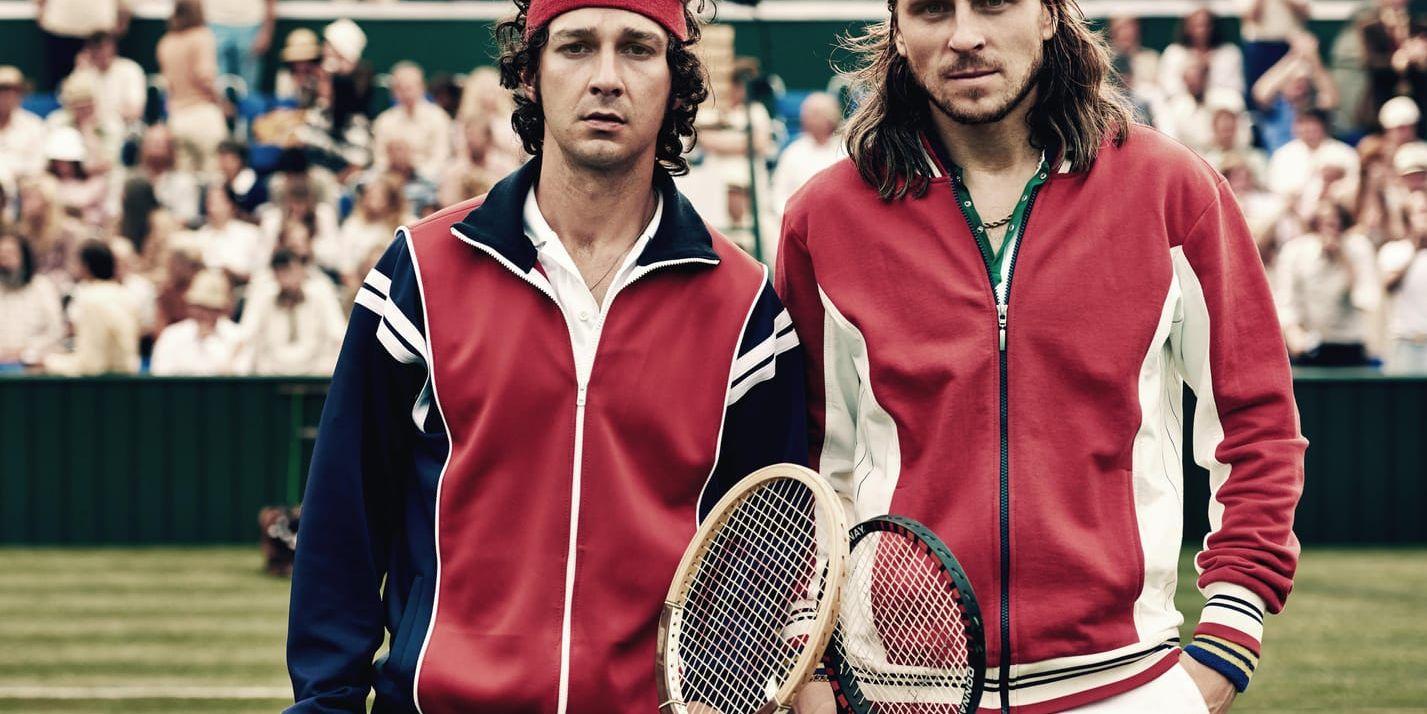 Rivalerna John McEnroe och Björn Borg (Shia LaBeouf och Sverrir Gudnason) möts i en legendarisk match i dramat ”Borg”. Pressbild.